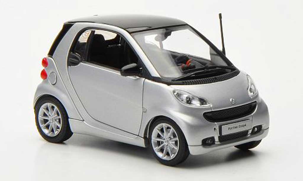 Smart ForTwo 1/43 Minichamps Coupe grijsgrijs/grijs 2010 modelauto