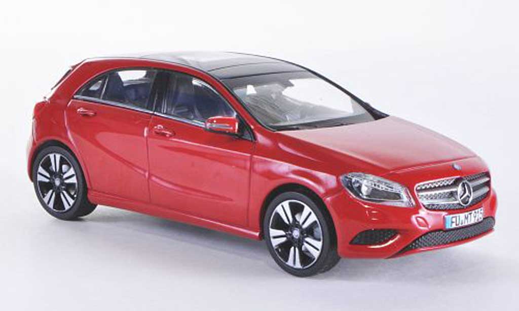 Mercedes Classe A 1/43 Schuco (W176) rood 2013 modelauto
