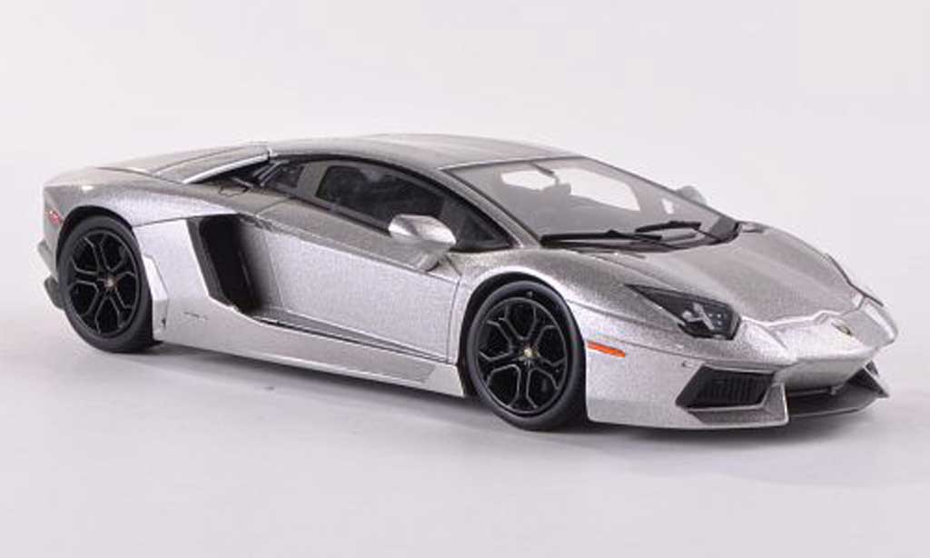 Lamborghini Aventador LP700-4 1/43 Hot Wheels Elite LP700-4 grijsbeige Batman - The Dark Knight Rises modelauto