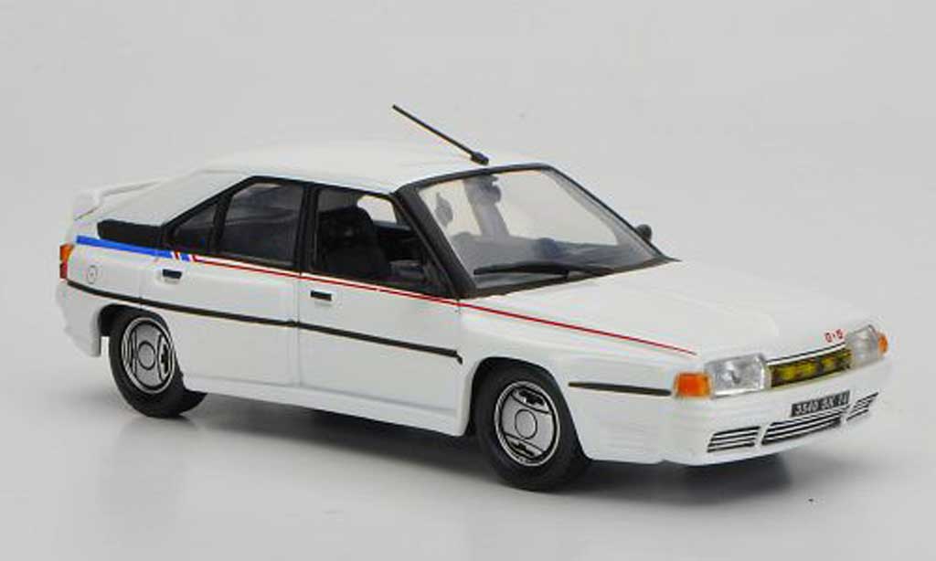 Citroen BX 4TC 1/43 Nostalgie 4TC wit 1986 modelauto