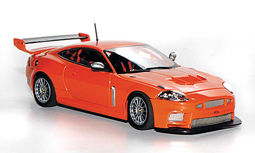 Jaguar XKR GT3 1/43 Minichamps GT3 Street oranje 2008 modelauto