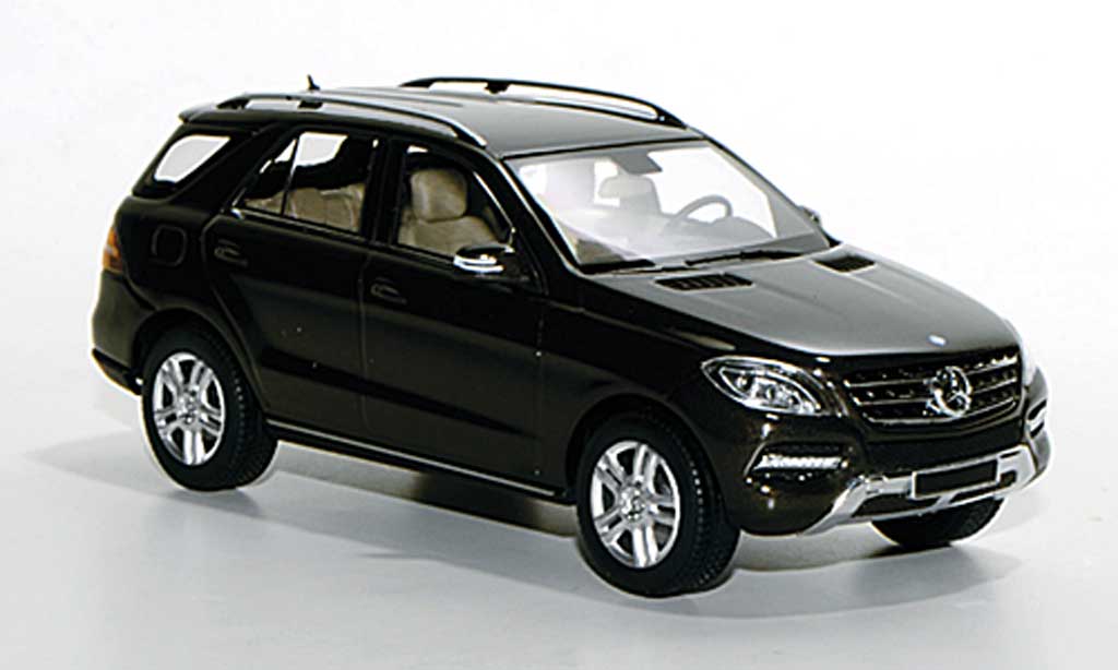 Mercedes Classe M 1/43 Minichamps (W166) bruin 2011 modelauto