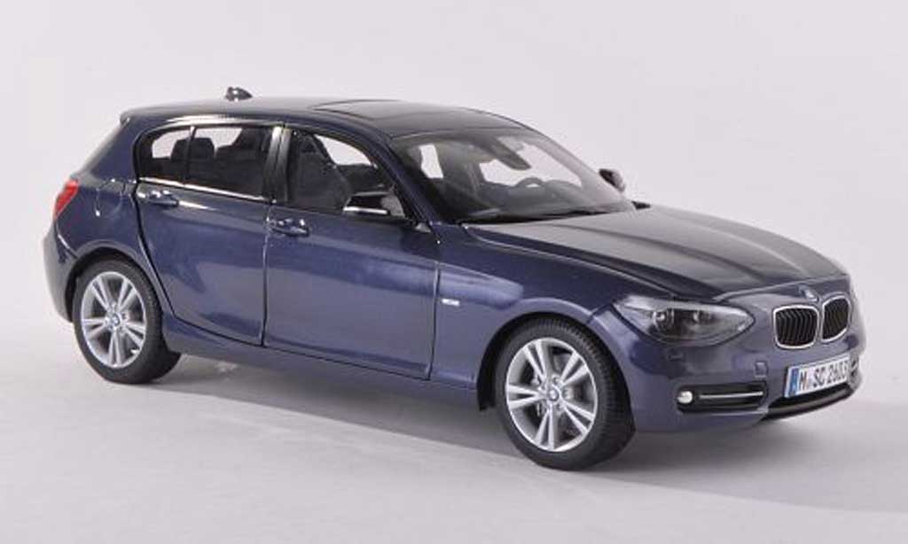 Bmw 116 F20 1/43 Paragon F20 i zwart-blauw modelauto