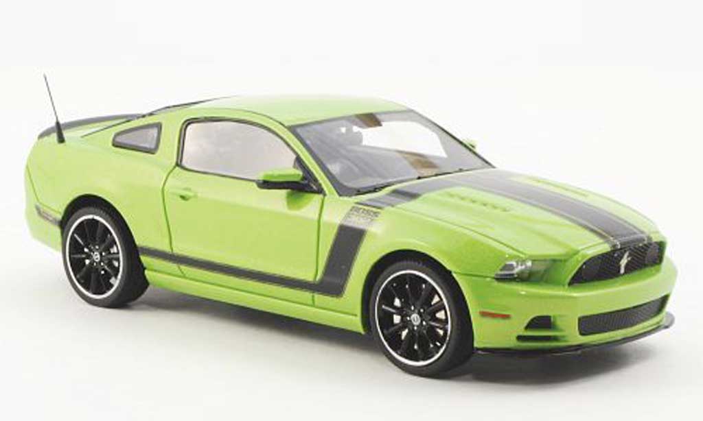 Ford Mustang 2013 1/43 Schuco 2013 Boss 302 grun modelauto