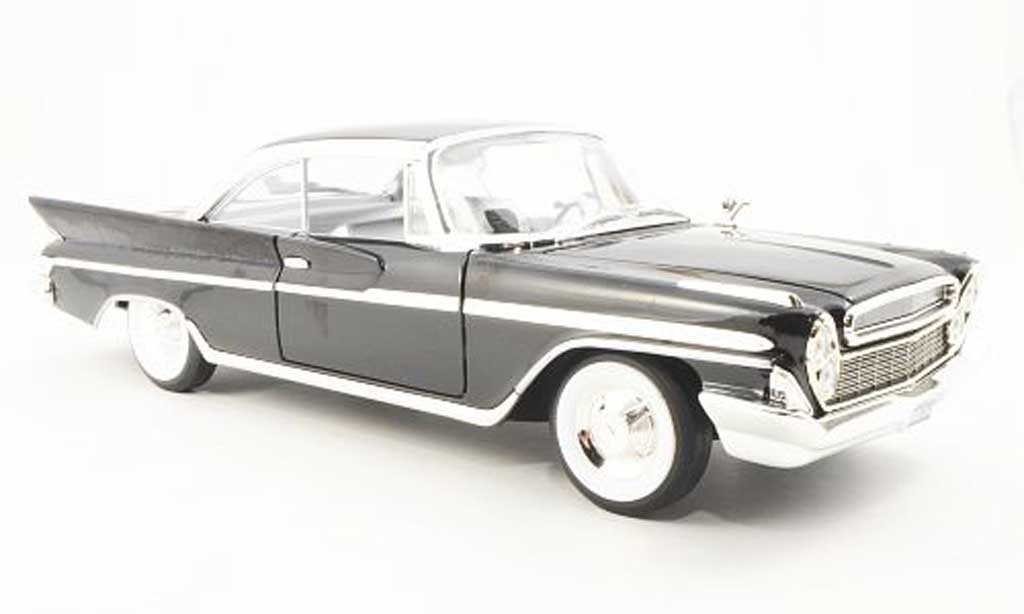Desoto Adventurer 1/18 Yat Ming zwart 1961 modelauto
