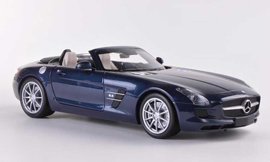 Mercedes SLS 1/18 Minichamps AMG Roadster blauw 2011 modelauto
