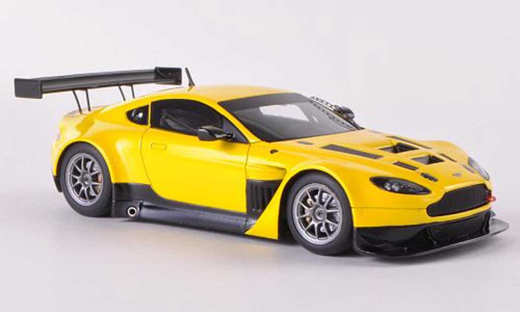 Aston Martin V12 GT3 1/43 Minichamps GT3 Vantage geel Plain Body Version modelauto