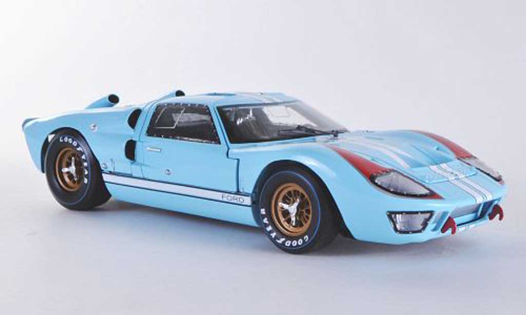Ford GT40 1/18 Shelby Collectibles GT 40 MK IIblauw mit witen Streifen 1966 modelauto