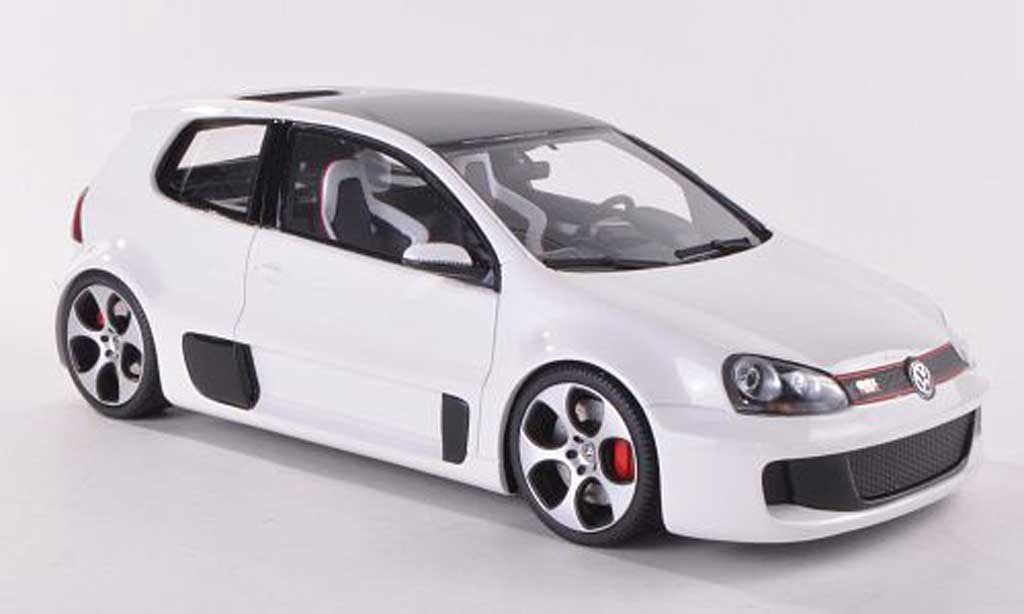 Volkswagen Golf V GTI 1/18 Ottomobile V GTI W12 650 wit/carbon modelauto