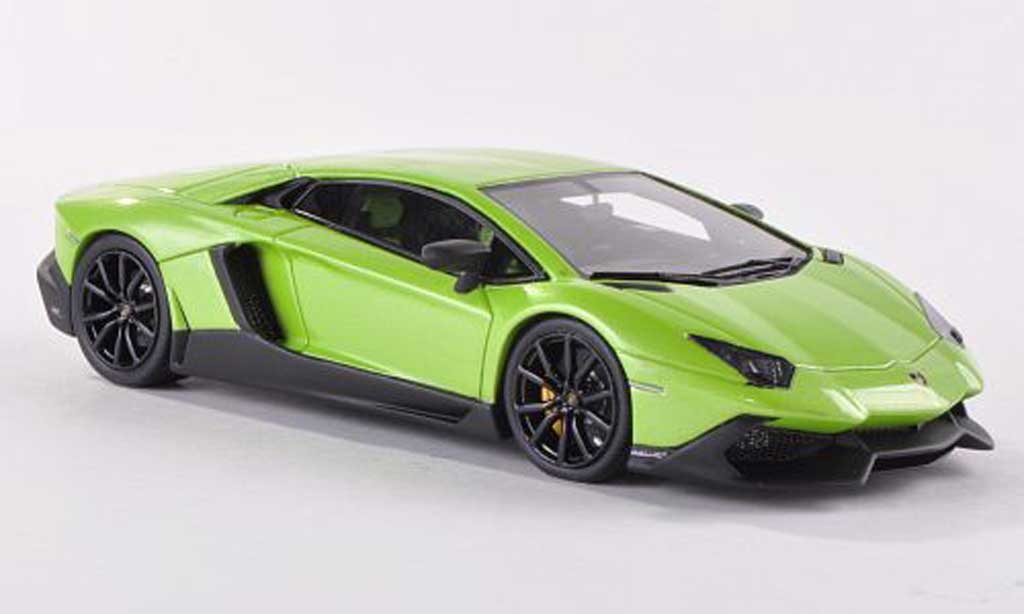 Lamborghini Aventador LP720-4 1/43 Look Smart LP720-4 50e Anniversario grun/mattzwart modelauto