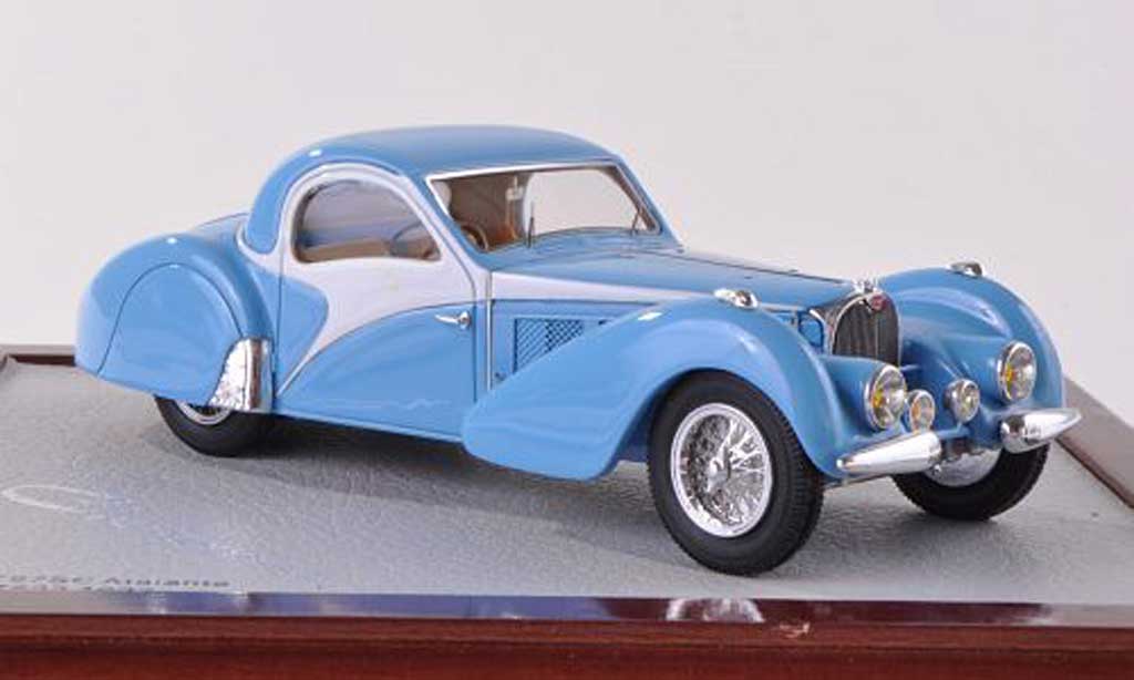 Bugatti 57 SC 1/18 Chromes SC Atalante blauw/wit 1937 modelauto