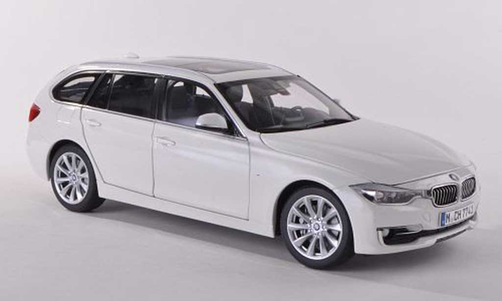 Bmw 330 F31 1/18 Paragon F31 Touring wit 2012 modelauto