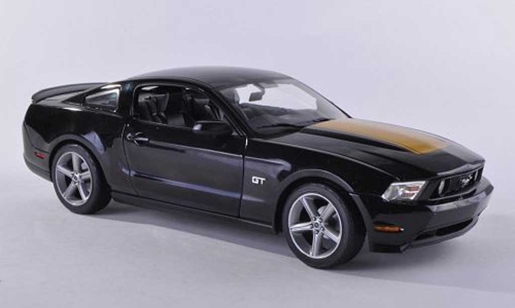 Ford Mustang 2010 1/18 Greenlight 2010 GT zwart/dore modelauto