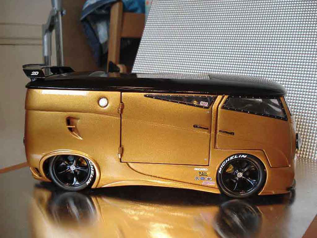 Volkswagen Combi Base techart rs 1/18 Solido