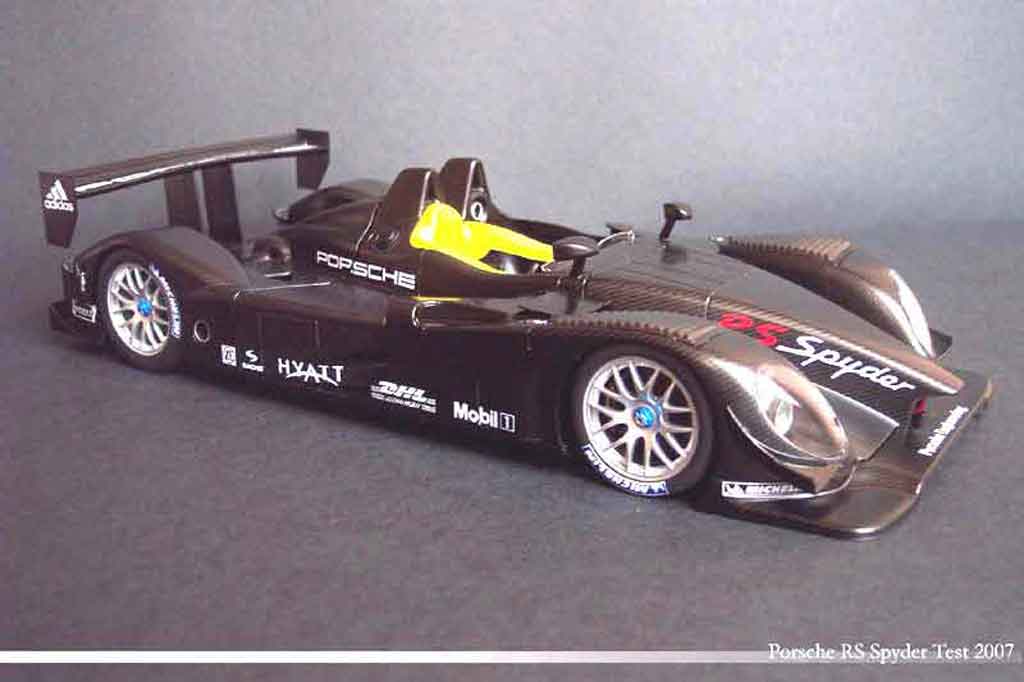Porsche RS Spyder 1/18 Autoart Spyder presentation 07 carbone modelauto