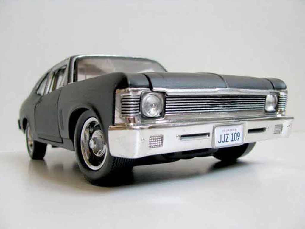Chevrolet Nova Coupe death proof 1/18 Maisto