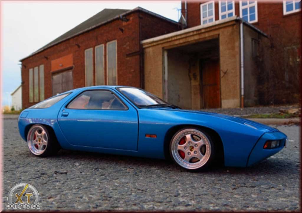 Porsche 928 1/18 Autoart blauw jantes porsche cup logo modelauto