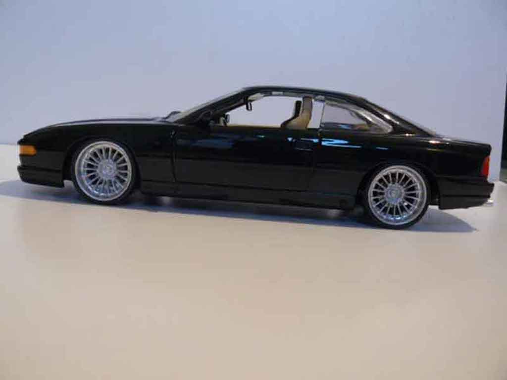 Bmw 850 csi e31 zwart jantes alpina 1/18 Maisto