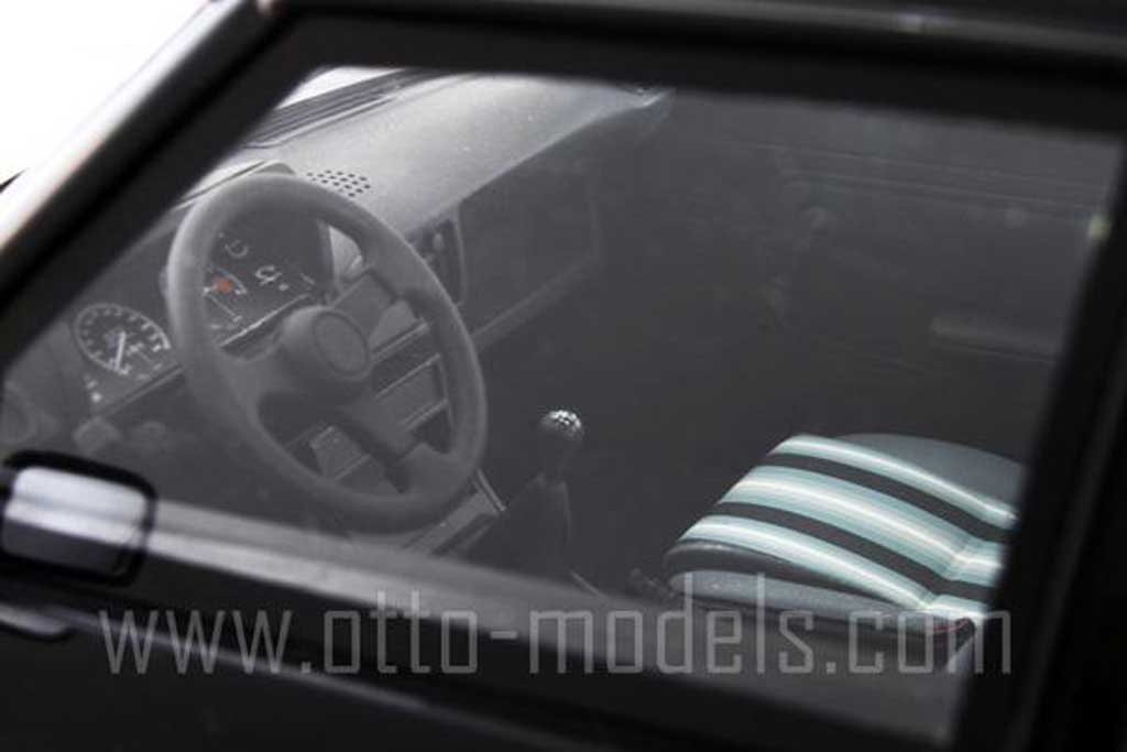 Talbot Sunbeam Lotus 1981 zwart bandes grijss 1/18 Ottomobile
