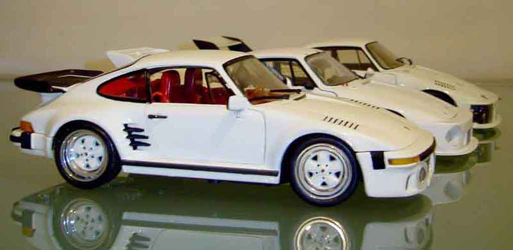 Porsche 911 Turbo Flat Nose type 1/18 Revell