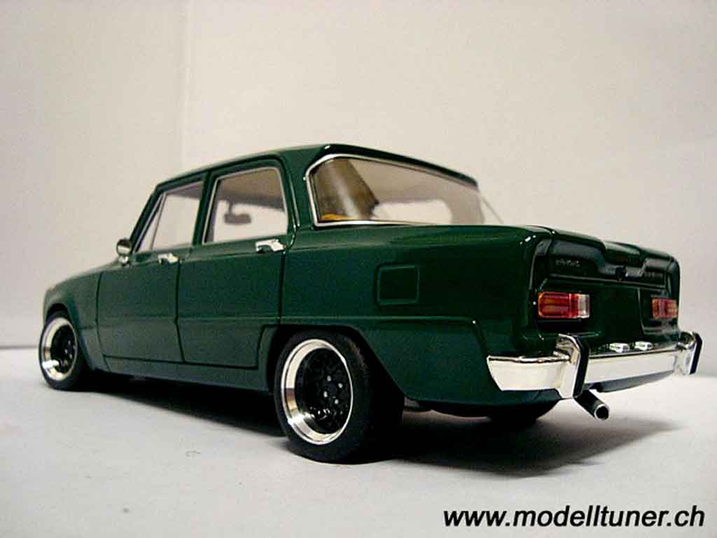 Alfa Romeo Giulia 1300 super 1971 1/18 Minichamps