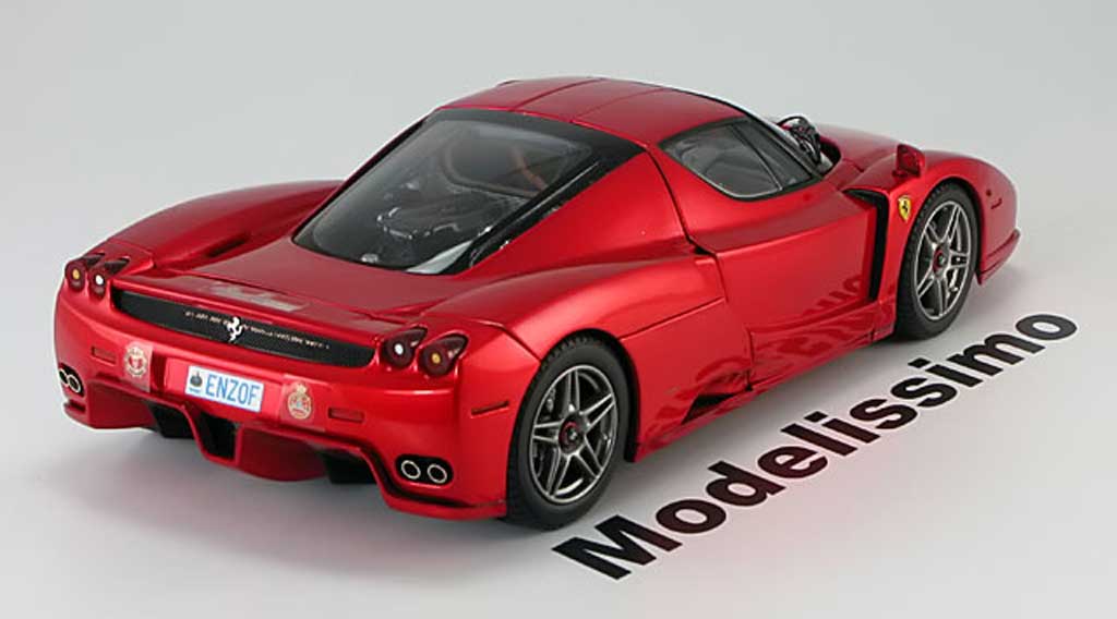 Ferrari Enzo Coupe scuderia rood metallis 1/18 BBR Models