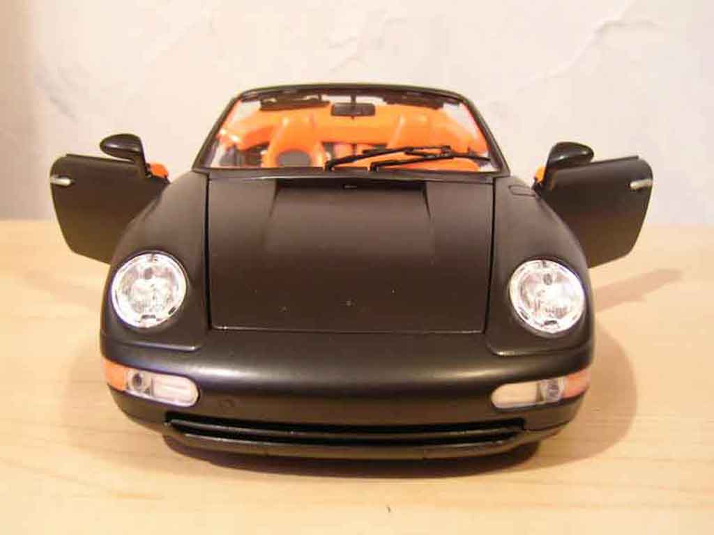 Porsche 911 S Cabriolet Carrera zwart 1/18 Burago