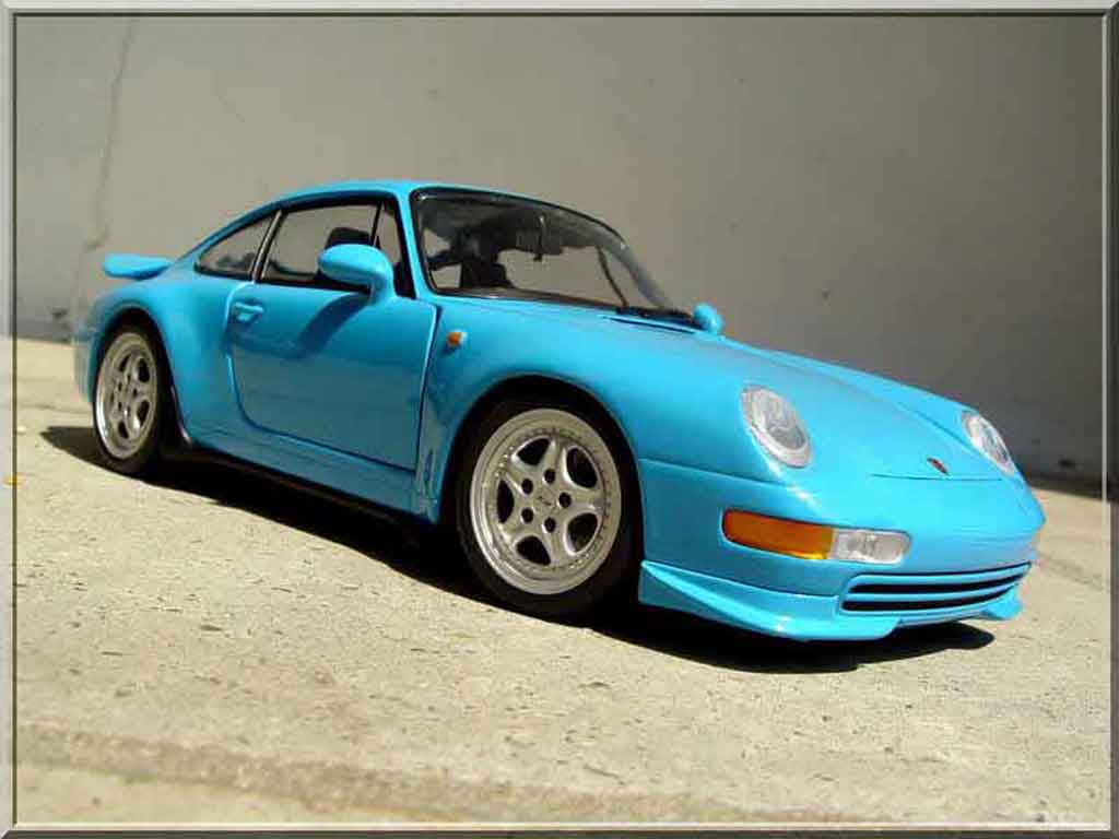Porsche 993 RS 1/18 Ut Models Carrera RS blauw modelauto