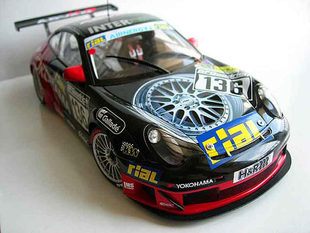 Porsche 996 GT3 RSR 1/18 Autoart GT3 RSR yokohama modelauto