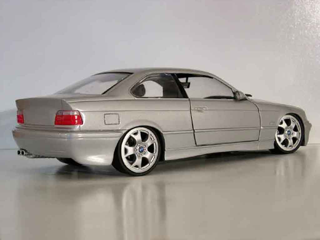 Bmw X5 E36 coupe grijs jantes bmw x5 1/18 Ut Models