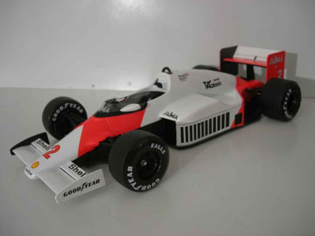 McLaren MP4-12C 1/18 Solido MP4 /2b alain prost 1985 modelauto