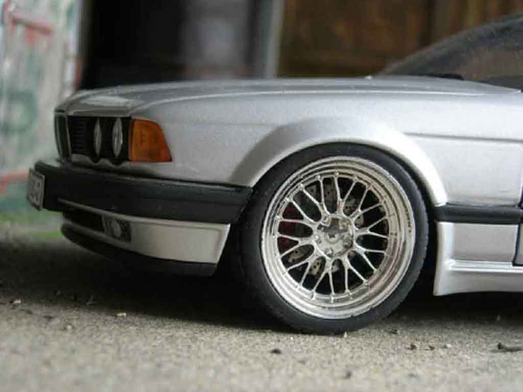 Bmw 730 E32 i grijs 1986 jantes bbs 18 pouces 1/18 Minichamps