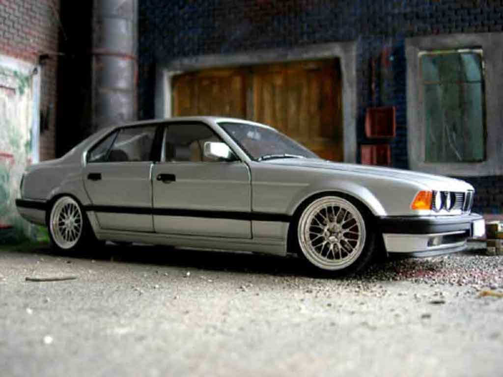 Bmw 730 E32 i grijs 1986 jantes bbs 18 pouces 1/18 Minichamps