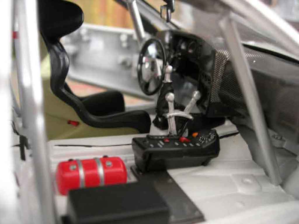 Volkswagen Corrado VR6 street racer 1/18 Revell