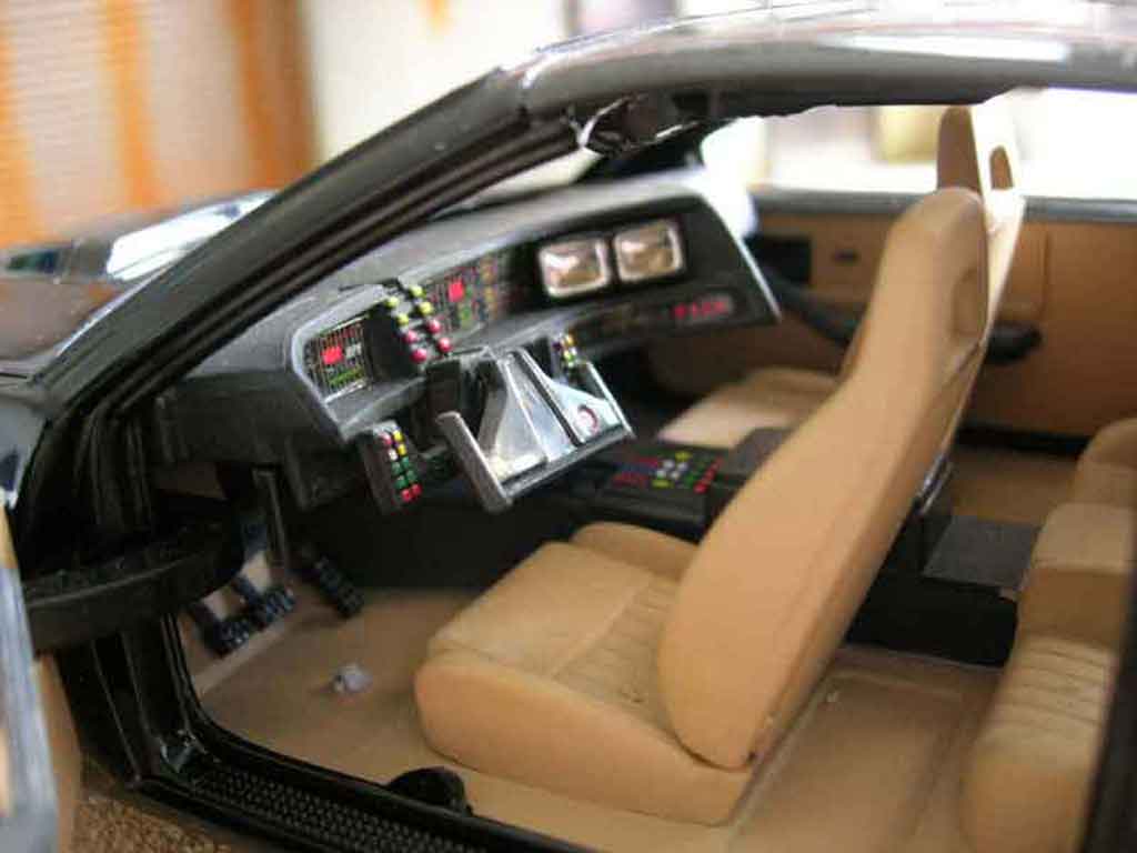 Pontiac Knight Rider Base 1/18 Ertl