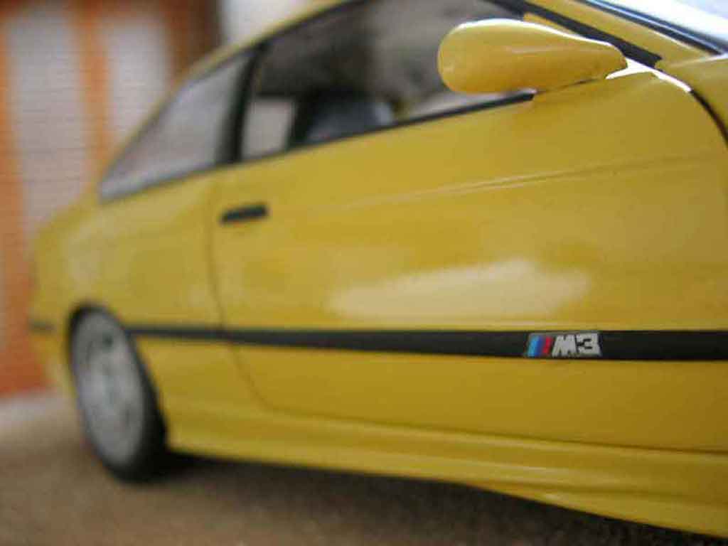 Bmw M3 coupe E36 geel origine 1/18 Ut Models