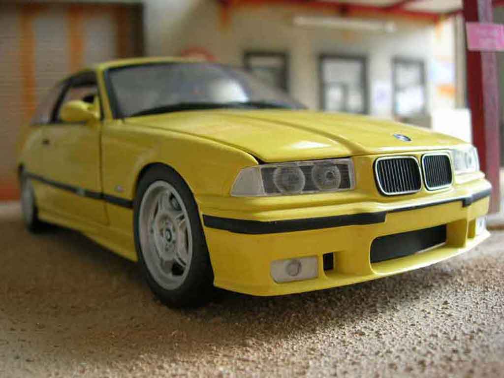 Bmw M3 coupe E36 geel origine 1/18 Ut Models