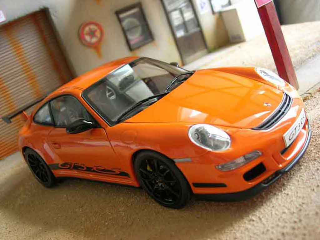 Porsche 911 GT3 RS oranje jantes zwart 1/18 Autoart