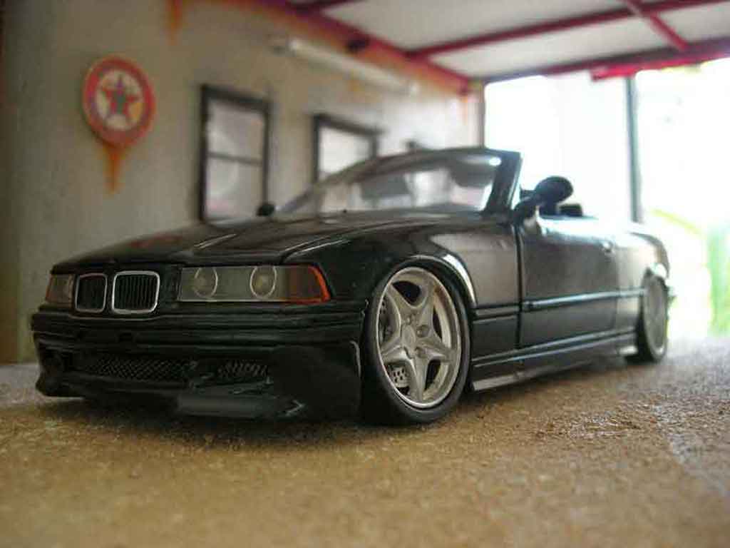 Bmw 325 Cabriolet E36 zwart swap z3m jantes z3m spoiler z3m 1/18 Maisto