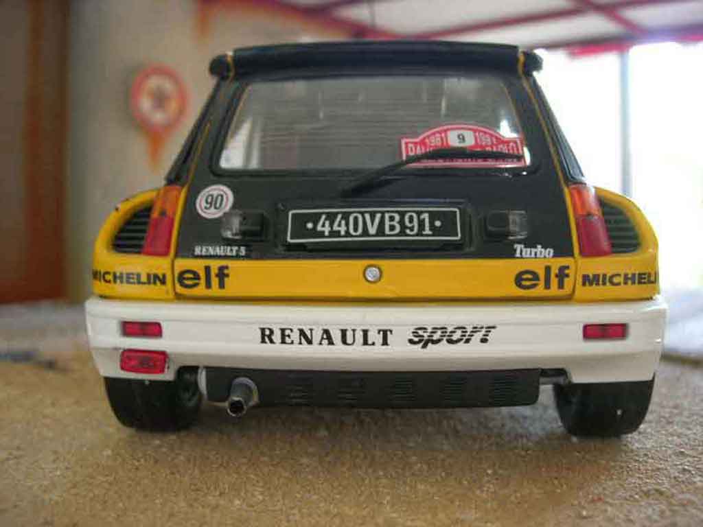 Renault 5 Turbo rallye ragnotti 1/18 Universal Hobbies