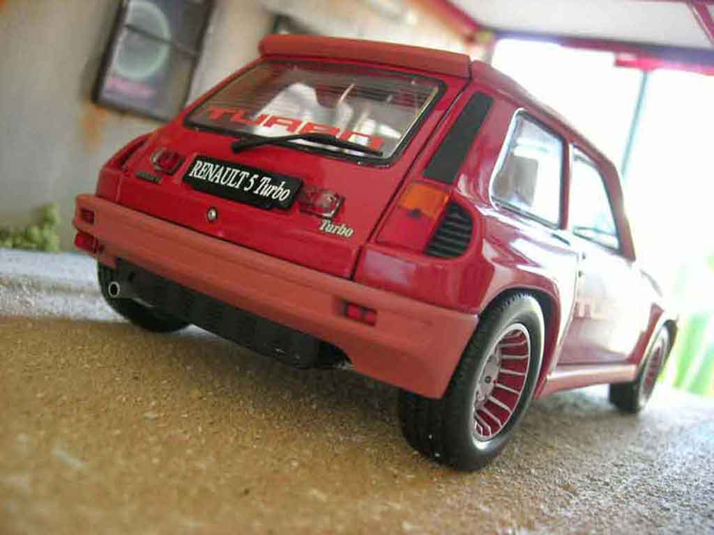 Renault 5 Turbo 1 rood 1/18 Universal Hobbies