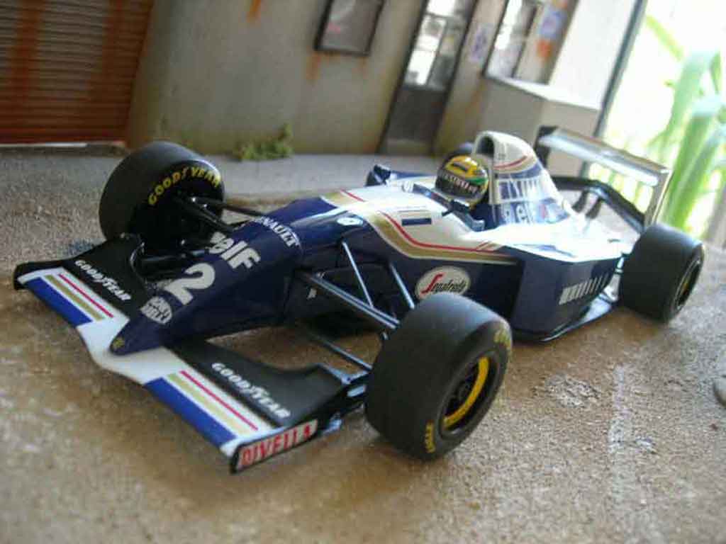 Renault F1 1/18 Minichamps fw16 ayrton senna modelauto