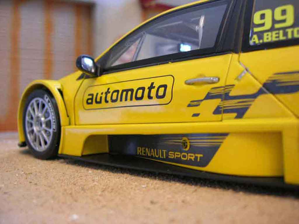 Renault Megane Trophy 1/18 Solido Trophy 2006 Beltoise #99 geel modelauto