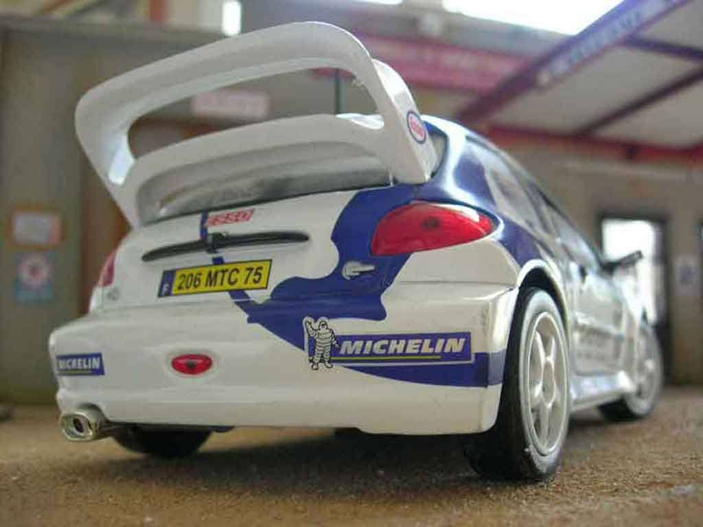 Peugeot 206 WRC 1/18 Solido WRC 1999 # 15 Clarion Panizzi wit modelauto