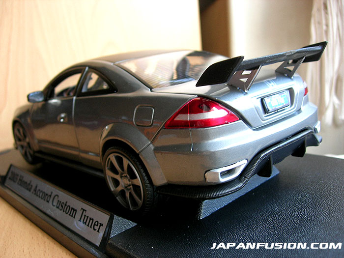 Honda Accord 1/18 Motormax 2003 grijs modelauto