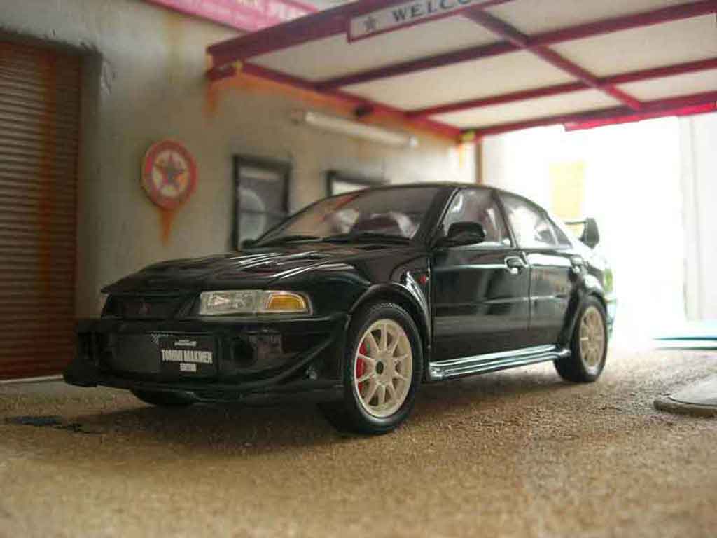 Mitsubishi Lancer Evolution VI tommi makinen edition zwart 1/18 Autoart