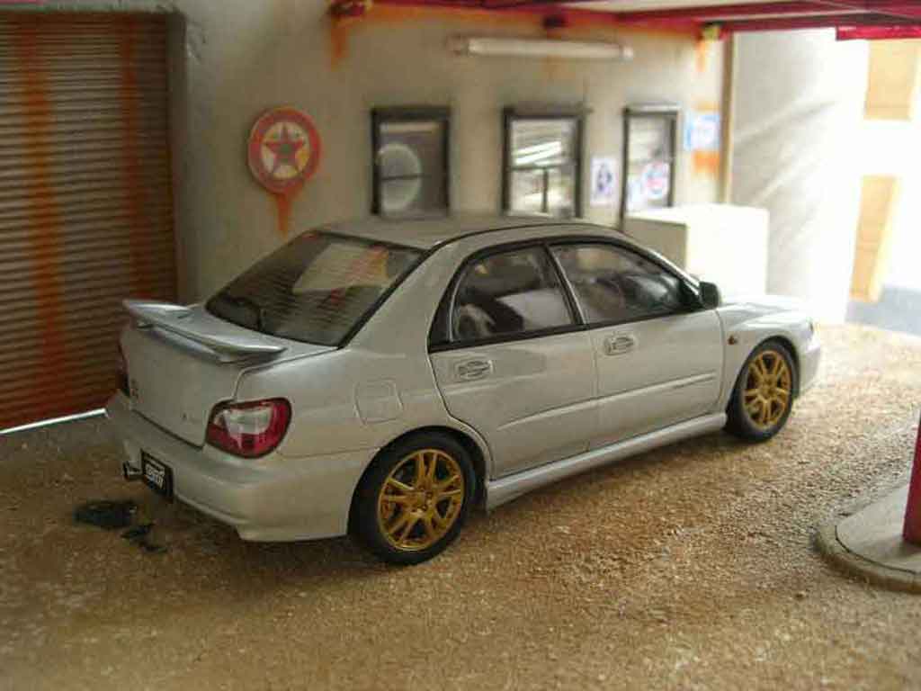 Subaru Impreza WRX STI grijs 1/18 Autoart