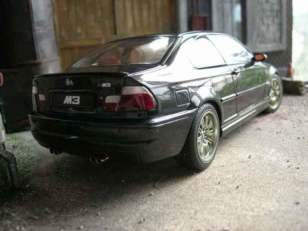 Bmw M3 coupe E46 zwart 1/18 Autoart
