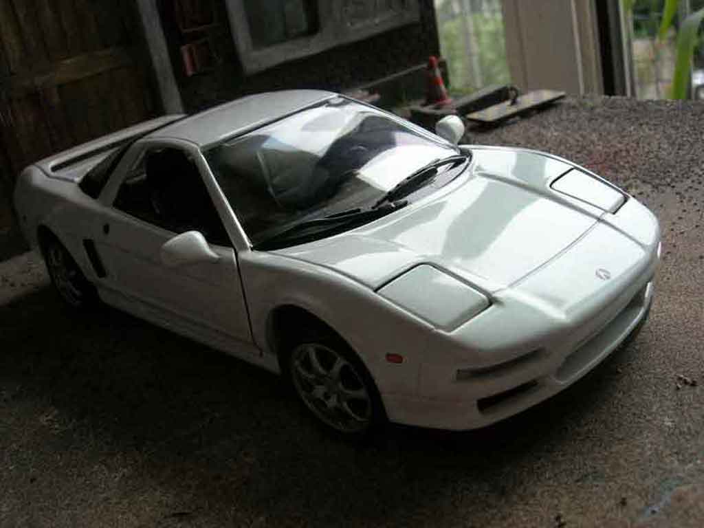 Acura NSX Berlinetta wit 1/18 Kyosho