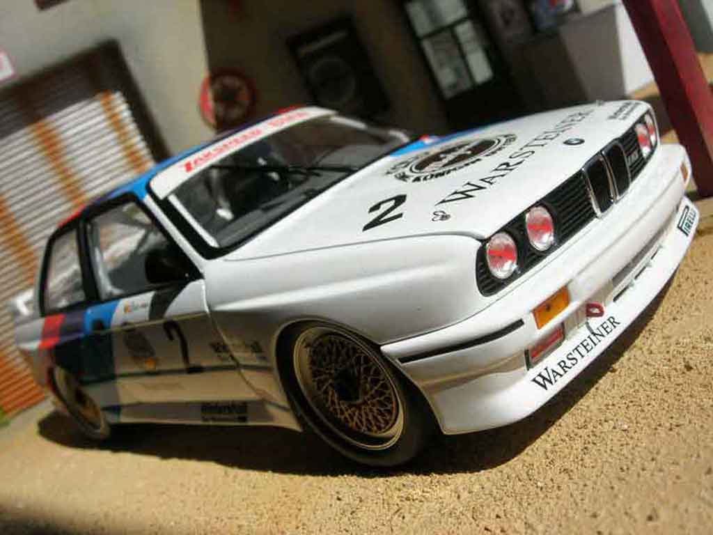 Bmw M3 E30 1/18 Minichamps DTM E30 warsteiner modelauto